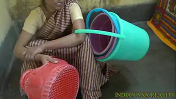 Indian woman massage spa