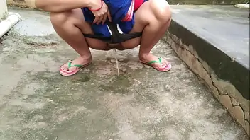 Outdoor village aunty pee pissing