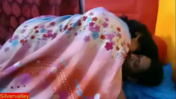 Bhabhi seduced bed sex videos