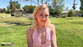 Mckenna lynn sweet teen 18 trying a hard dick