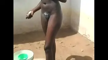 Black ameteur ebony girl solo tease dance with pussy
